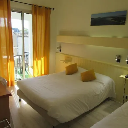 P'tit Dej-hotel Hotel 3*