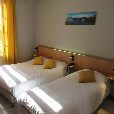 P'tit Dej-hotel Hotel 3*